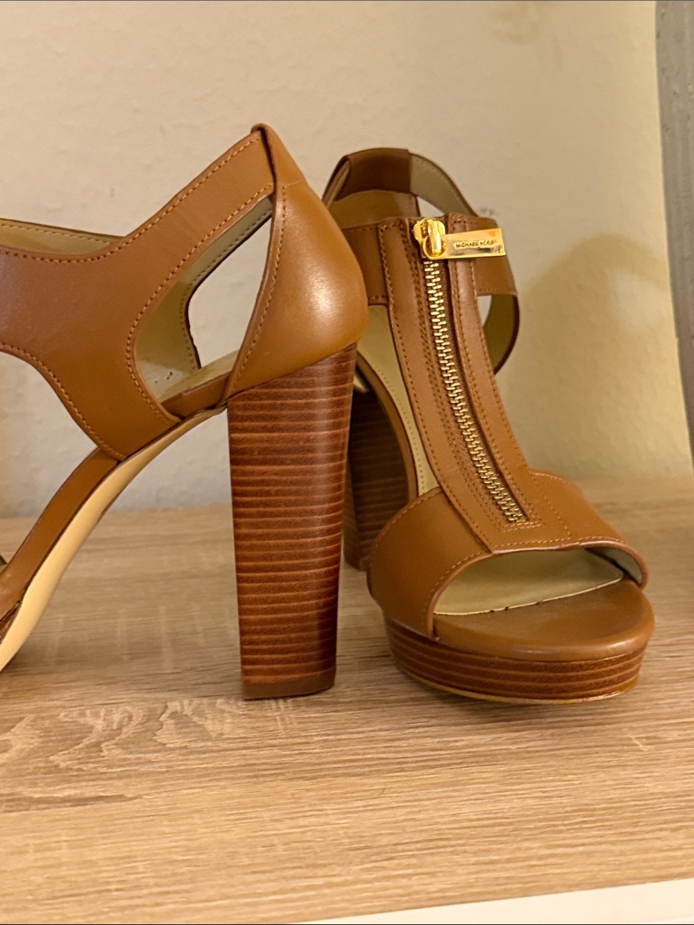 Micheal kors Women's Brown T-Strap Platform Heels with Front Zip - Picture 4 of 7